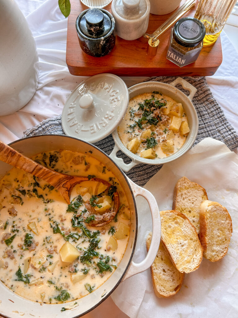 Olive Garden Zuppa Toscana recipe with Italian sausage, potatoes, kale, and creamy broth